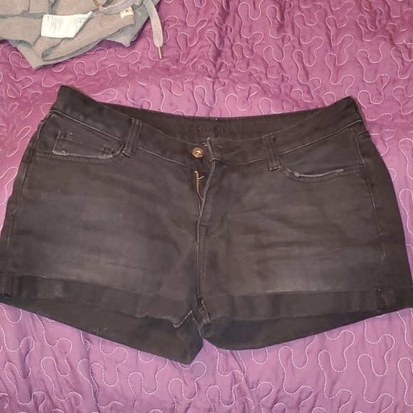 Arizona Black jean shorts - Picture 1 of 3